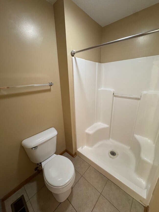 Building Photo - Its in Carroll School District!