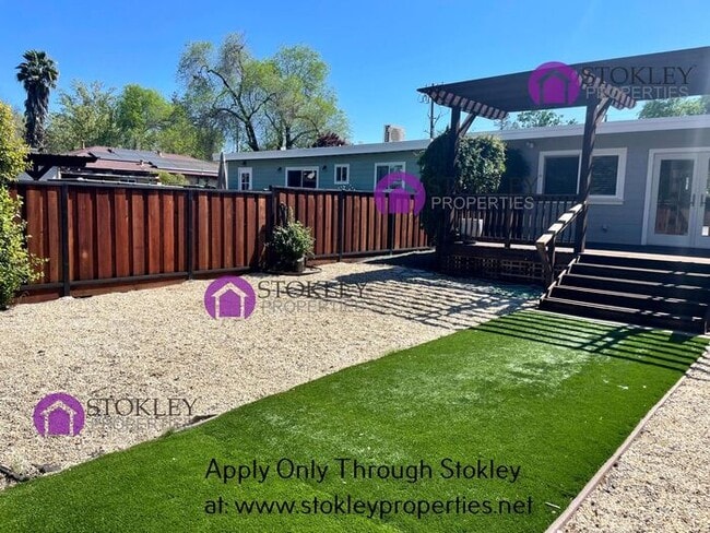 Building Photo - 1692 Oak Park Blvd