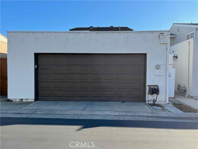 Building Photo - 7045 Seawind Dr