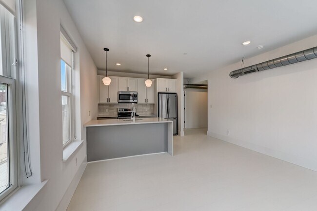 Interior Photo - The King