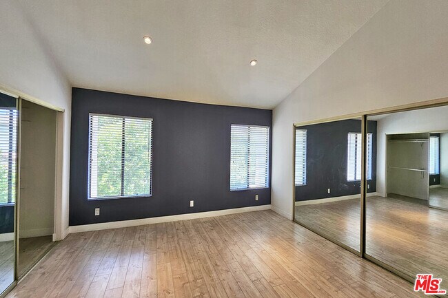 Building Photo - 18130 Oxnard St