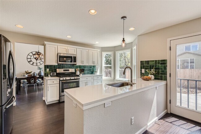 Building Photo - Beautifully Updated 3-Bedroom Home with Finished Basement in Gunbarrel