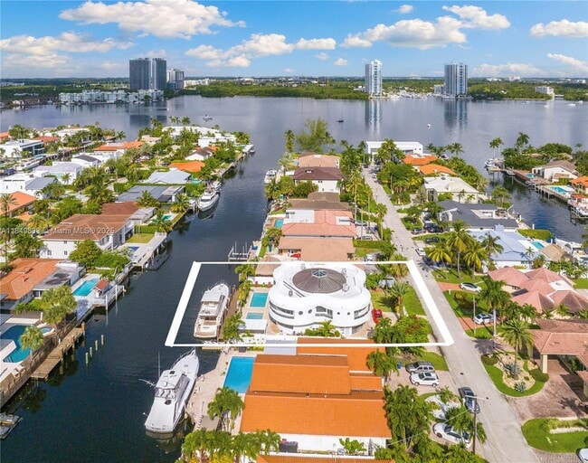 Building Photo - 3344 NE 167th St