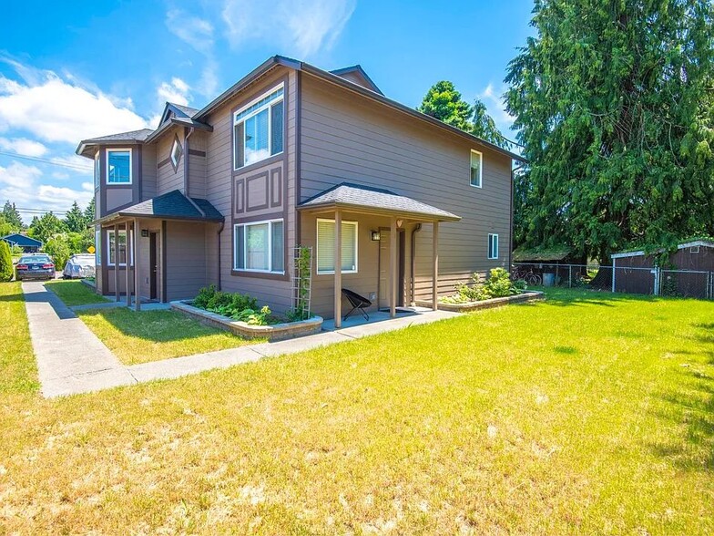 Building Photo - 1220 Avenue A