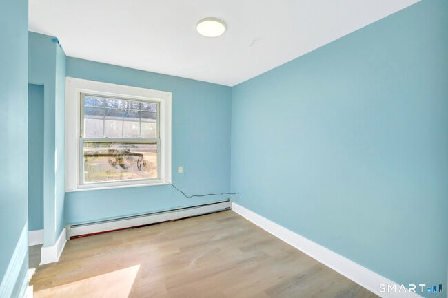 Building Photo - 341 Lincoln St