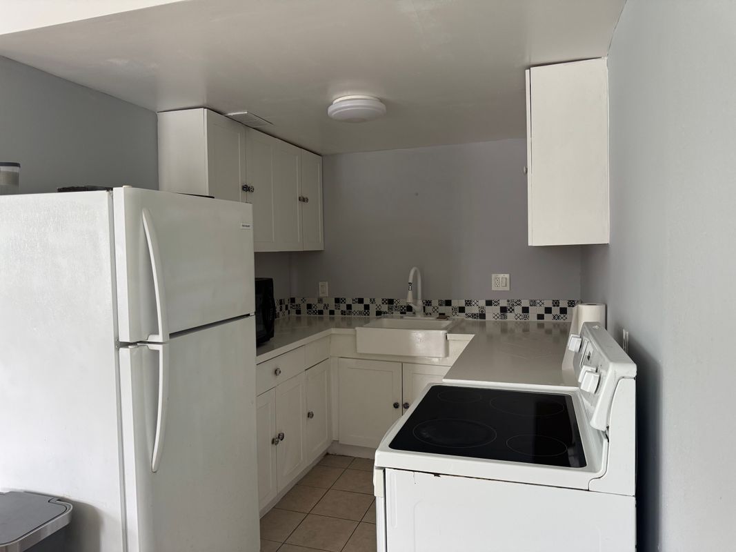 Building Photo - 311 Avanda Ct
