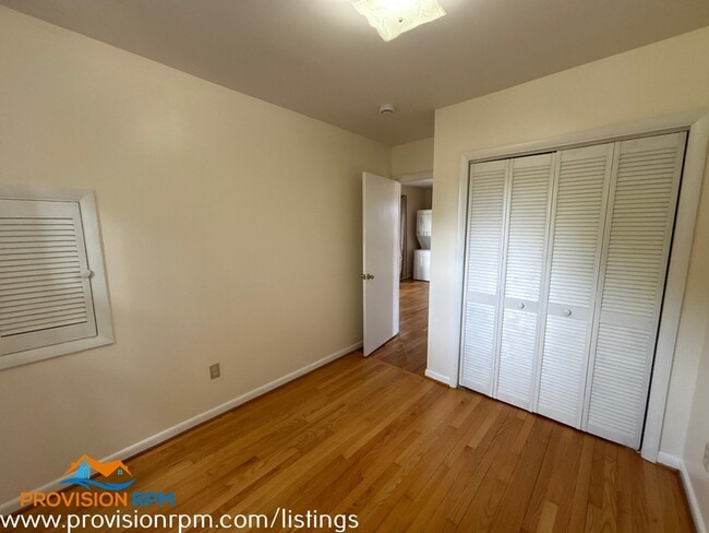 Building Photo - 7828 Bodkin View Dr