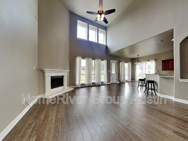 Building Photo - 2917 Rambling Creek Ln