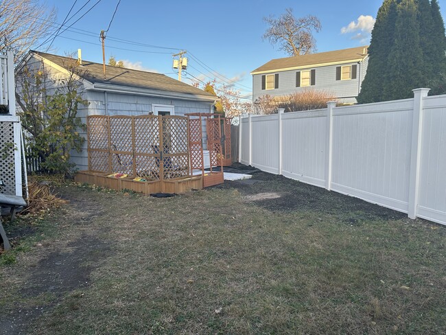 Private Patio - 9 Rice Ave