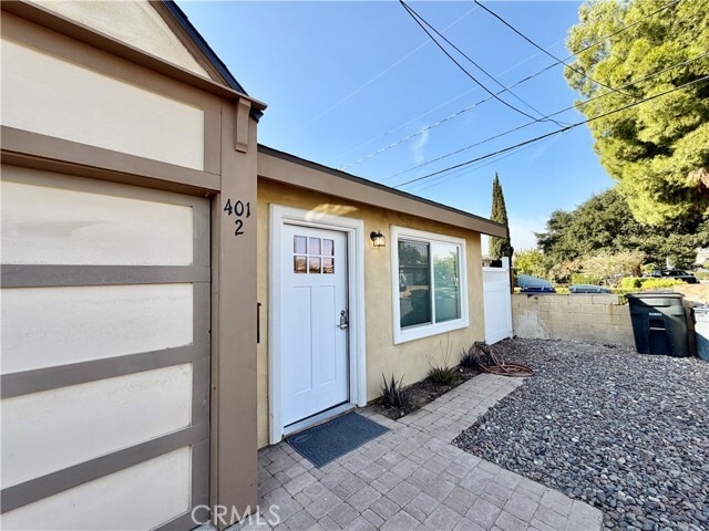 Building Photo - 401 W Erna Ave