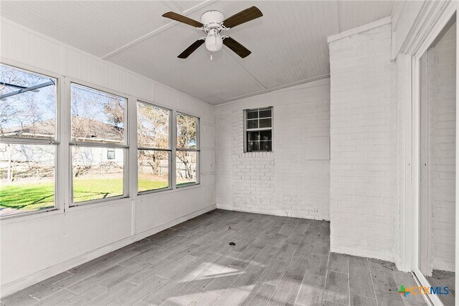 Building Photo - 1203 Hughes Ave