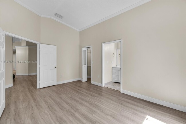 Building Photo - 14761 SW 156th Ave