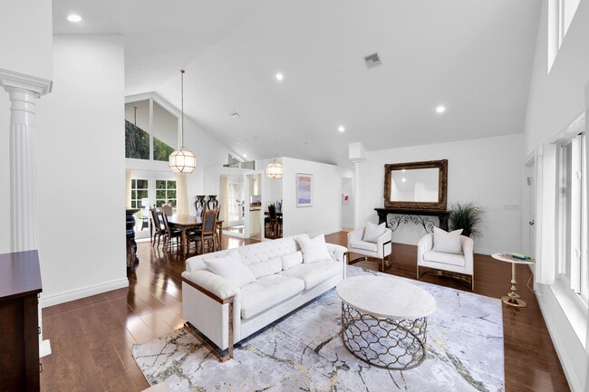 Building Photo - 4320 St Charles Way