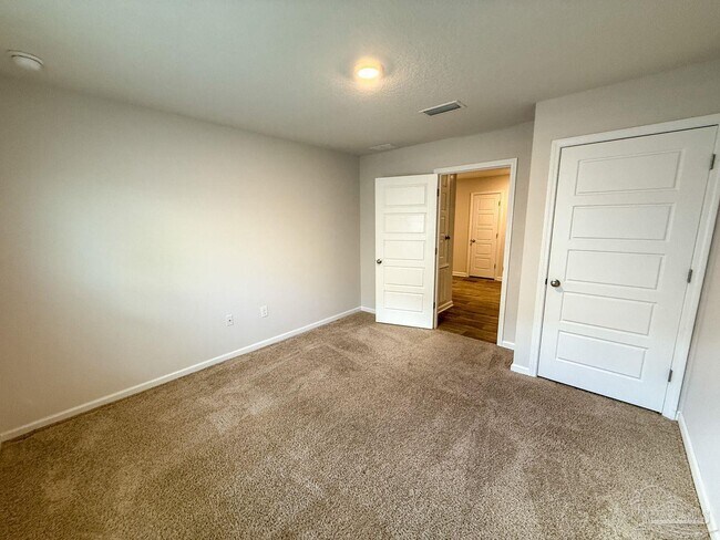 Building Photo - 2308 Kirkwood Dr