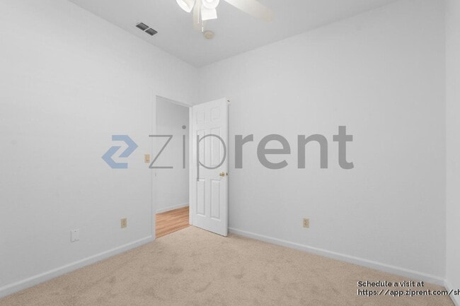 Building Photo - 1918 Ajay Dr