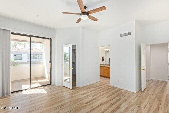 Building Photo - 7222 E Gainey Ranch Rd