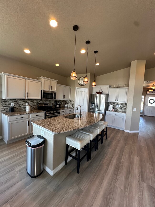 Building Photo - 8075 Cinnamon Ct