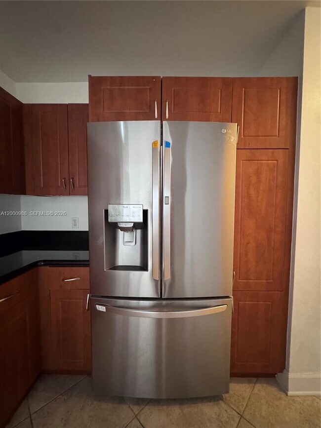 Building Photo - 401 NE 69th St