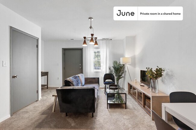 Building Photo - Room in Shared 5 bed/3 bath home