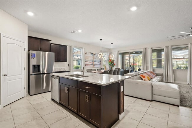 Building Photo - 7850 Oak Reflection Lp