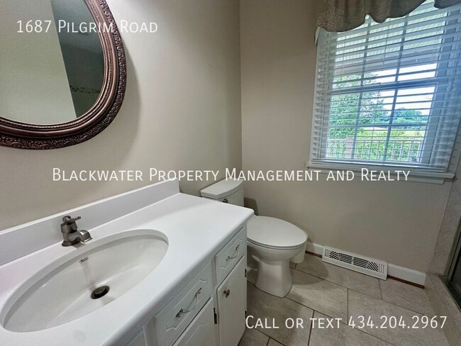 Building Photo - 1687 Pilgrim Rd