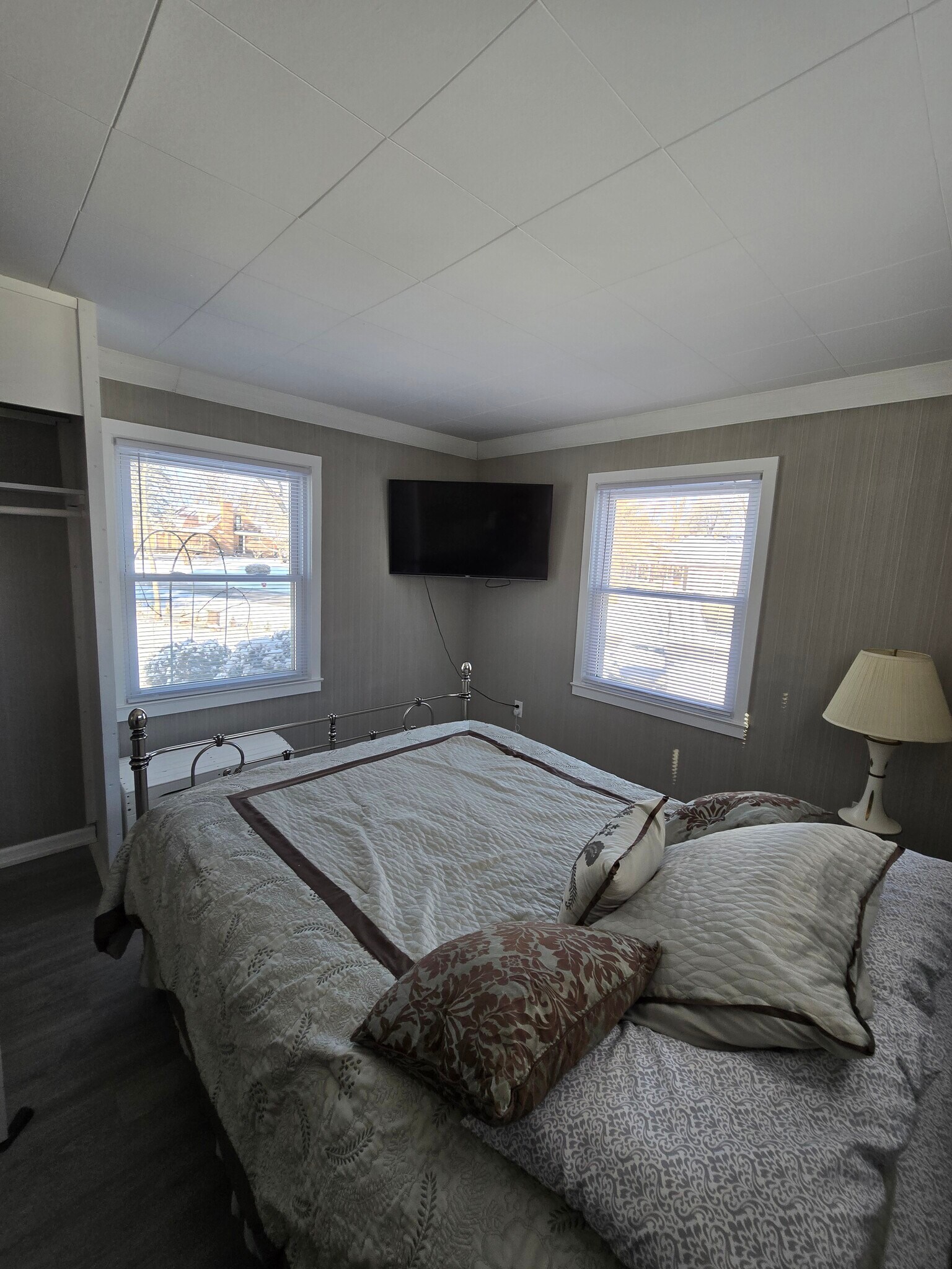 Building Photo - 10535 W Spring Green Rd