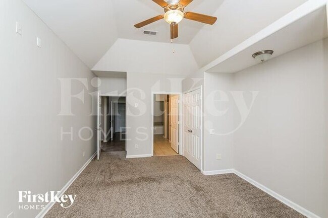 Building Photo - 8595 Shady Elm Dr