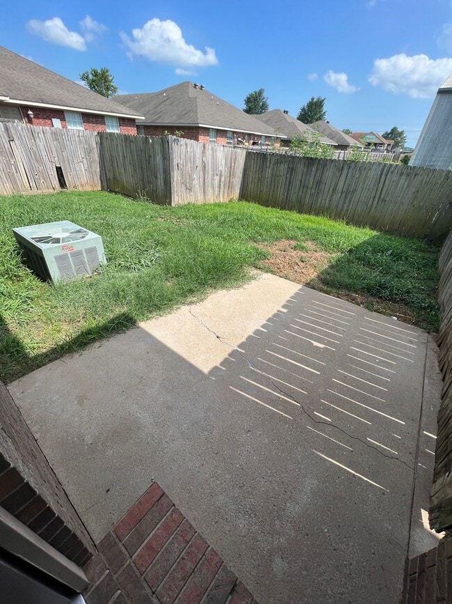 Building Photo - 1825 Wilder Ln