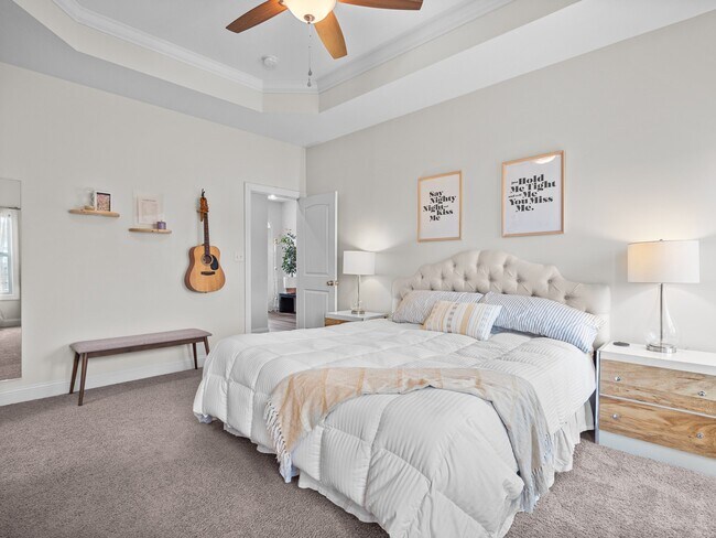 Building Photo - 239 Sailor St