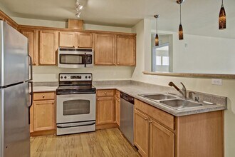 Building Photo - Forest Hills Estates