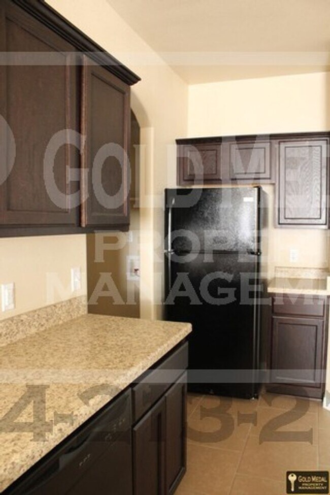 Building Photo - 4505 Cambridge Dr