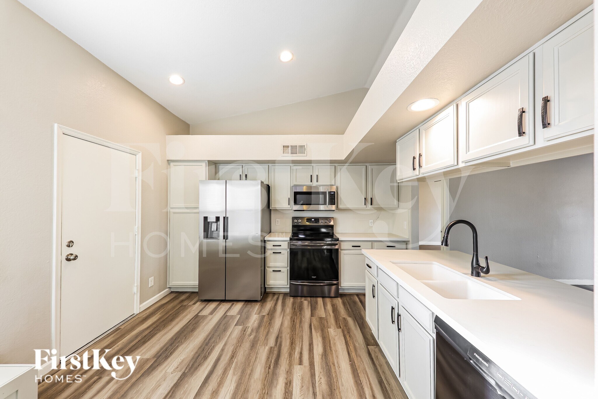 Building Photo - 19626 N 14th Pl