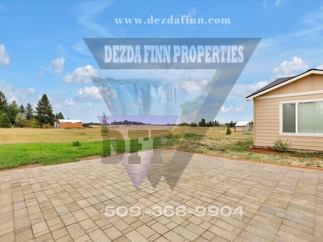 Building Photo - Country Living, Minutes to FAFB! 4 Bed, 2 ...