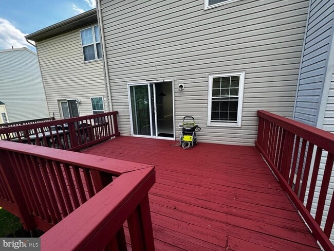 Building Photo - 8315 Township Dr