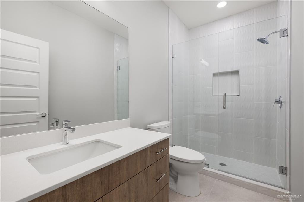 Building Photo - 2700 Mockingbird Rd