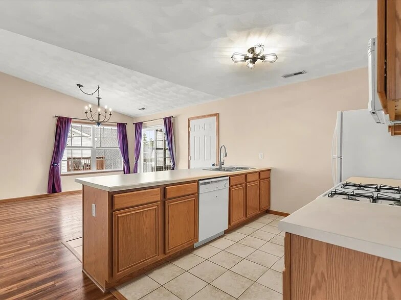Building Photo - 10184 Metalmark Ln