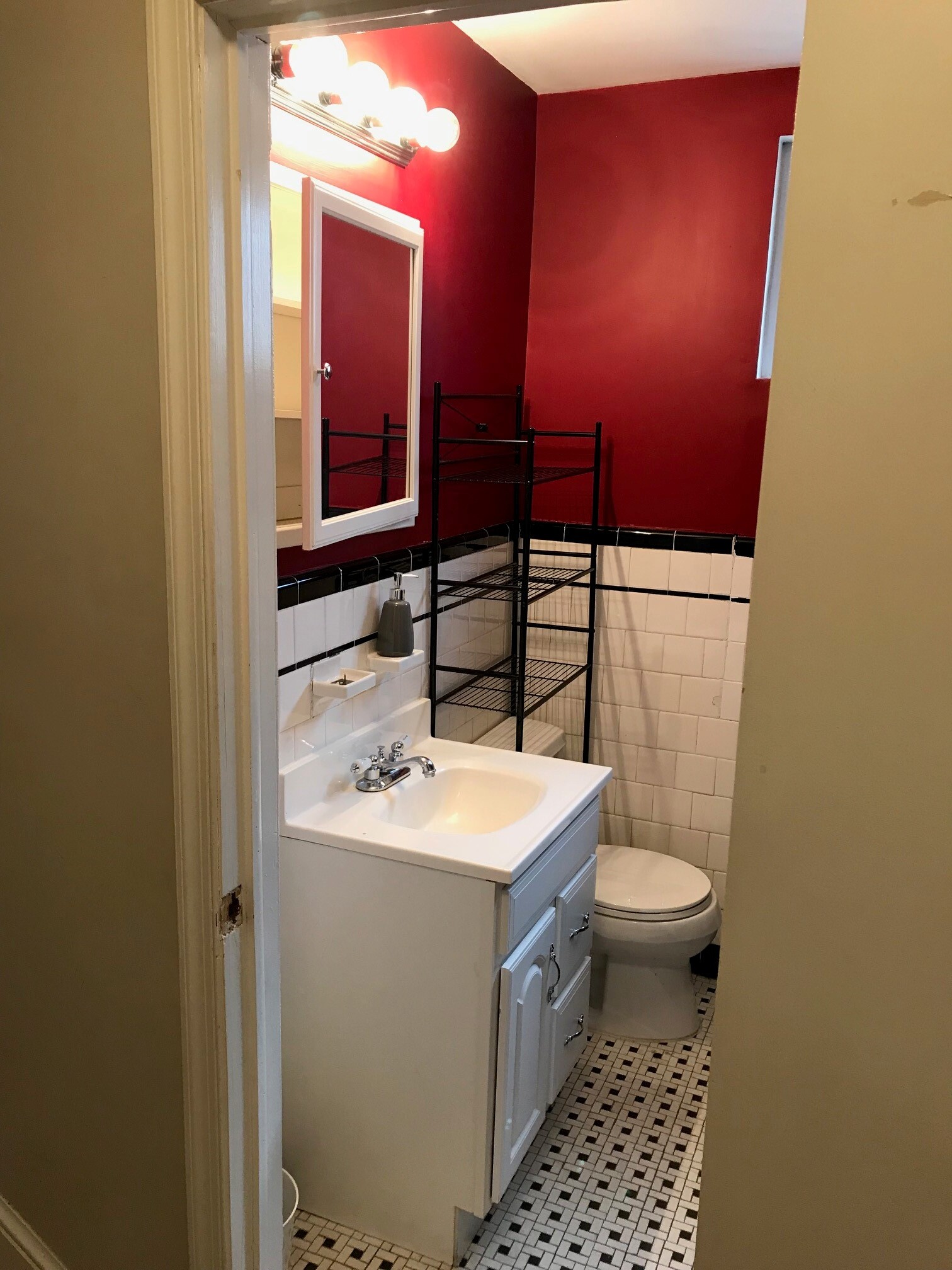 Second Floor Full Bathroom - 1518 S 13th St