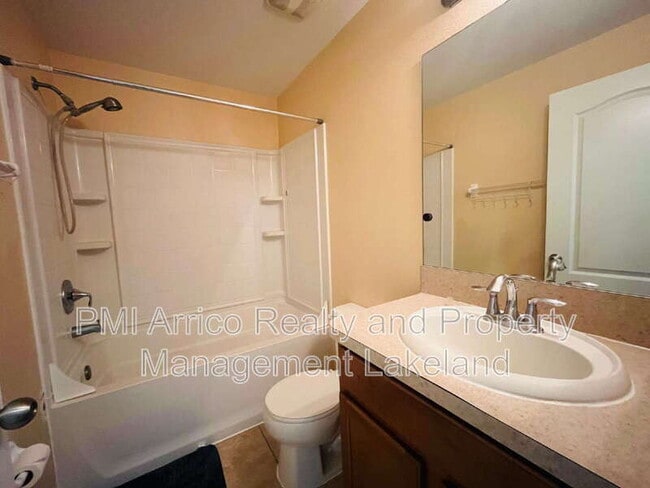 Building Photo - 4027 Winding Vine Dr