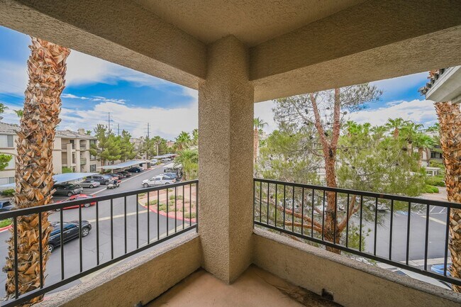 Building Photo - 7107 S Durango Dr