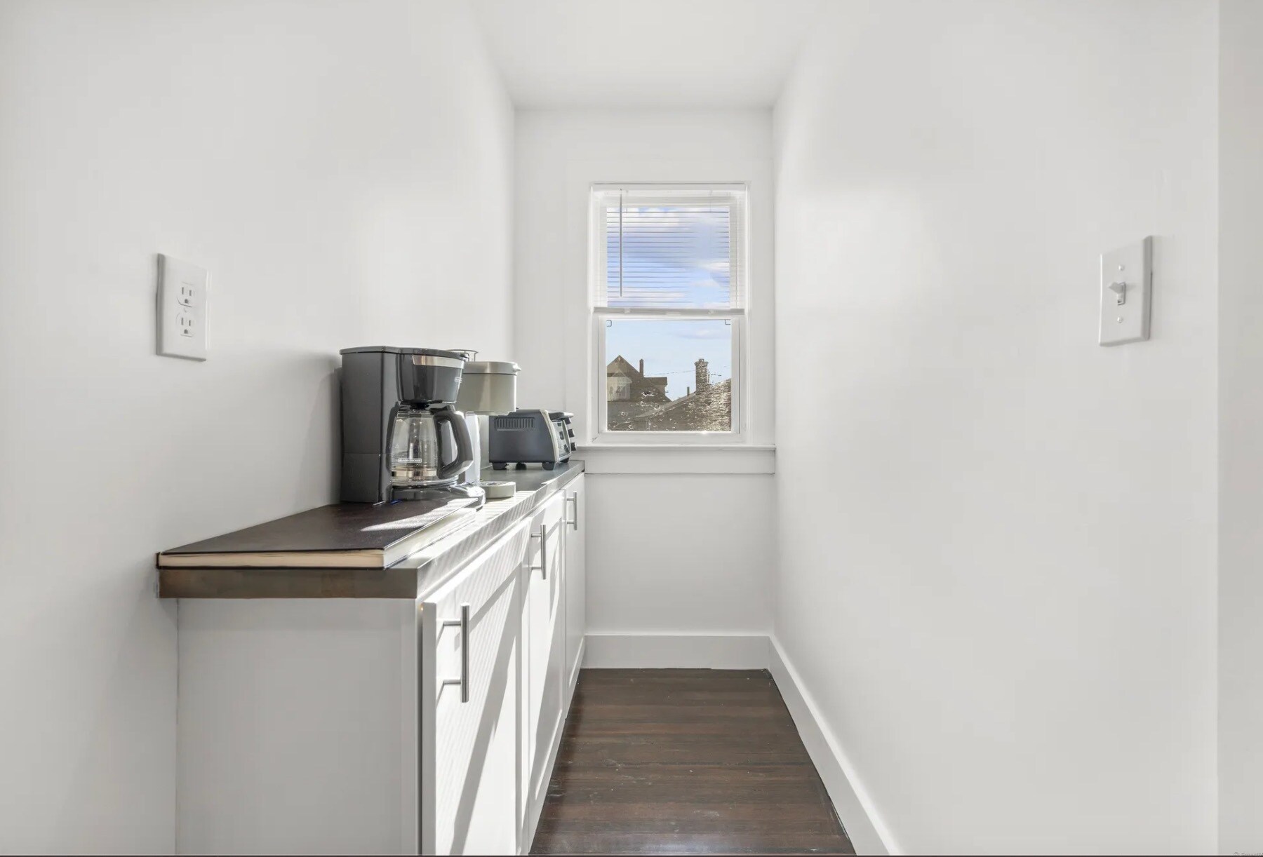 Open pantry - 29 Roosevelt St