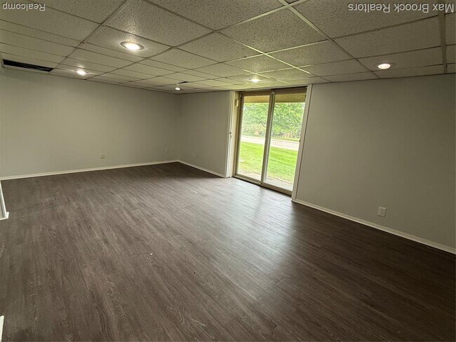 Building Photo - 7422 Azalea Ct