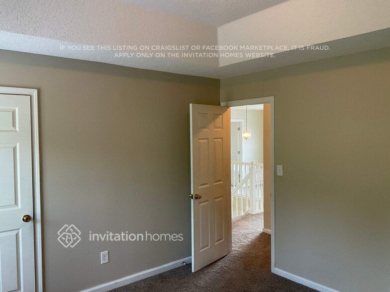 Building Photo - 3441 Riverview Chase Dr