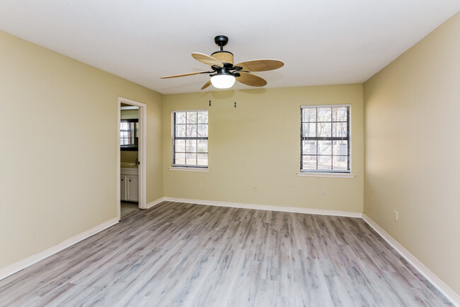 Building Photo - Beautiful 3 Bedroom in Great Location!