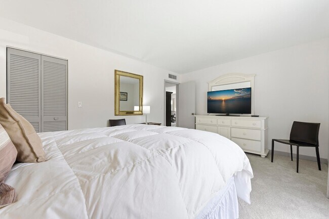 Building Photo - 137 Brackenwood Rd