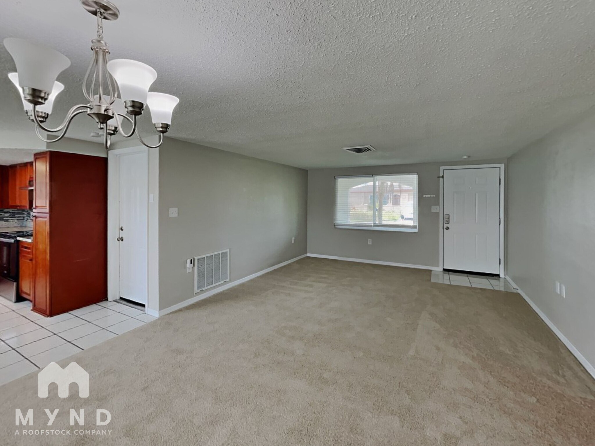 Building Photo - 9724 Lakeside Ln