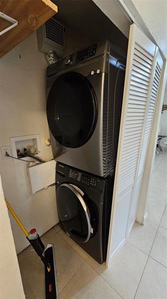 Building Photo - 436 NE 25th Ave