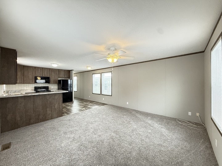 Building Photo - 10610 State Rte 762