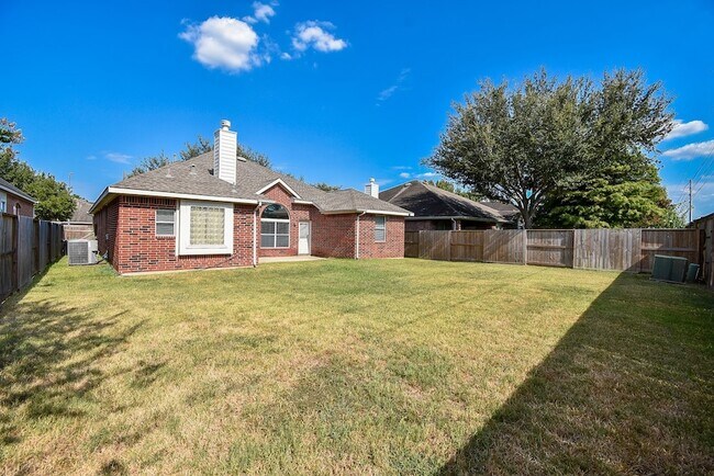 Building Photo - 10727 Gilford Crest Dr