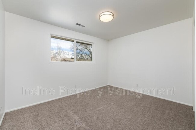Building Photo - 1065 S 80 E