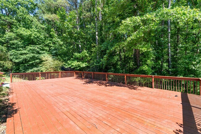 Building Photo - Updated 4BR Home in Northgate District with Huge Back Deck
